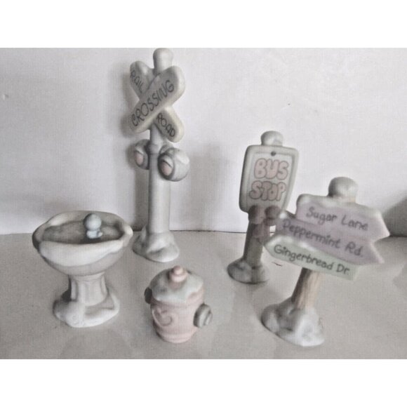 Vintage Precious Moments Lot of 5 Signs & Accessories (details in description) - Picture 1 of 13